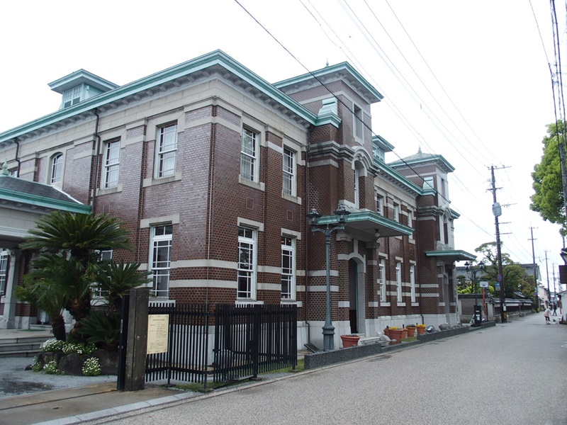 旧古賀銀行トップ