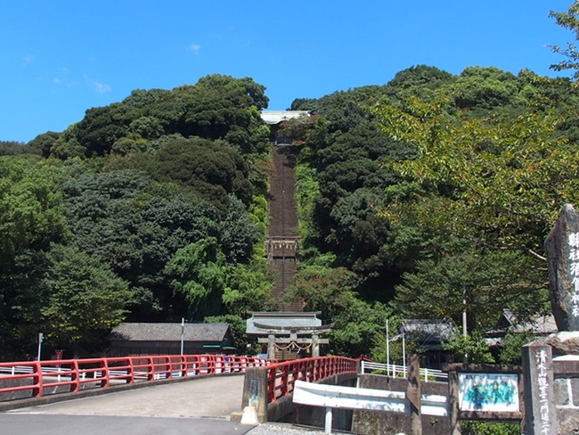 須賀神社遠景