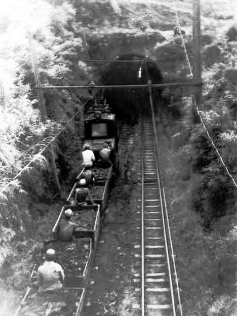 杵島炭鉱鉄道トンネル1